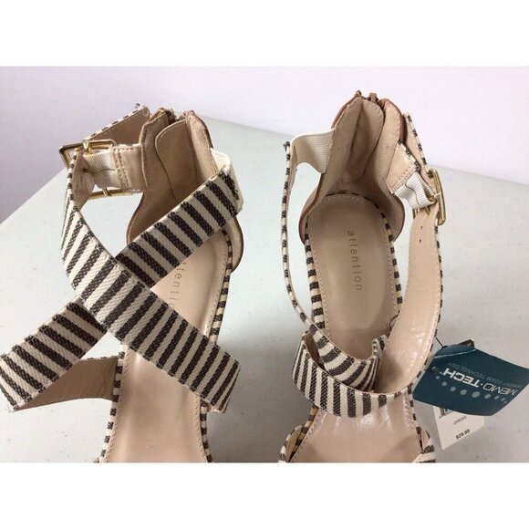 Attention Wedge Sandals Womens 8 New - Picture 8 of 8